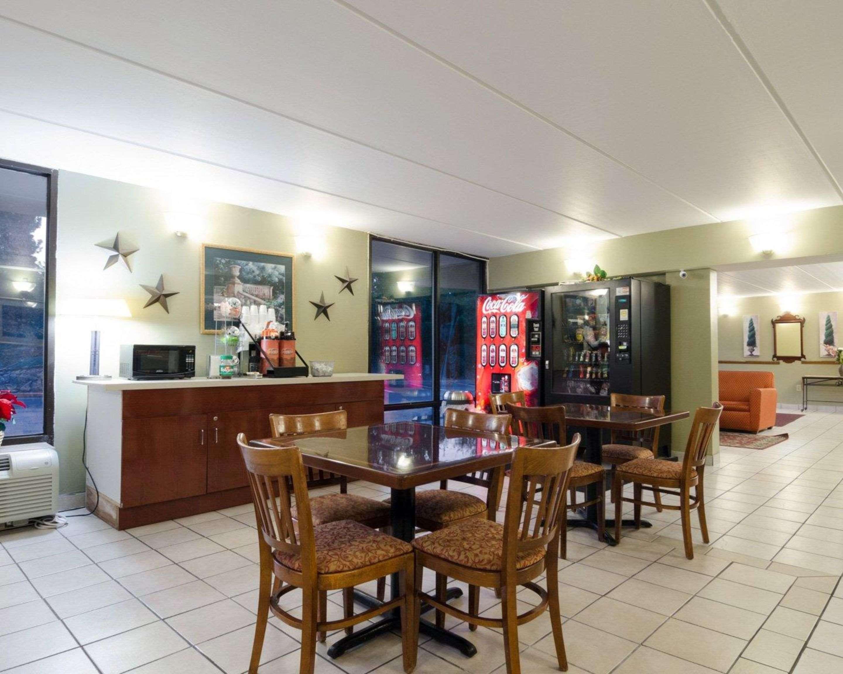 Rodeway Inn Norcross Esterno foto
